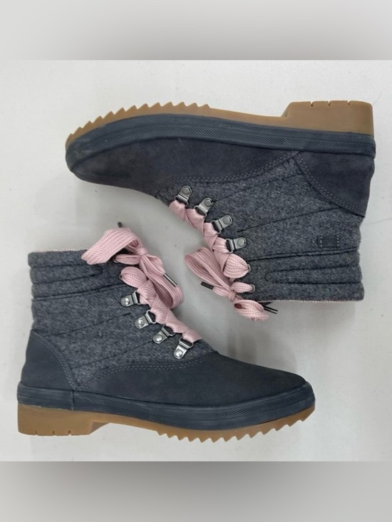 Keds Shoes - KEDS Gray Boots Pink Laces Lug Sole sz 8 Like New